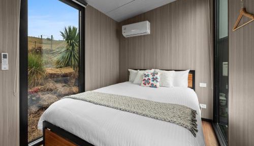 Bacardi Heights Waikaia by Tiny Away