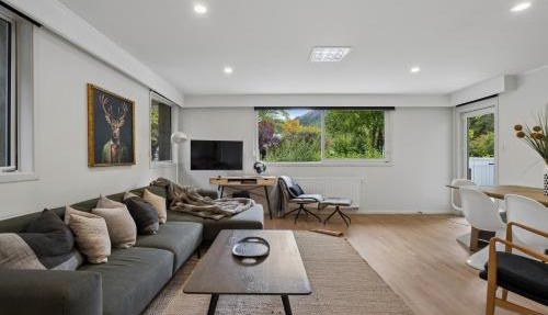 Alchemy Cottage - Arrowtown Holiday Home