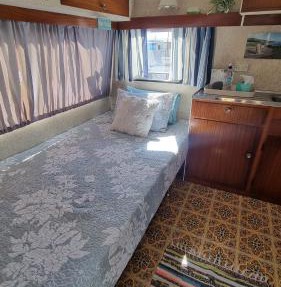 Raglan West Retro Beach Vibe Accommodation