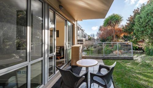 Central Luxury Apartment 108