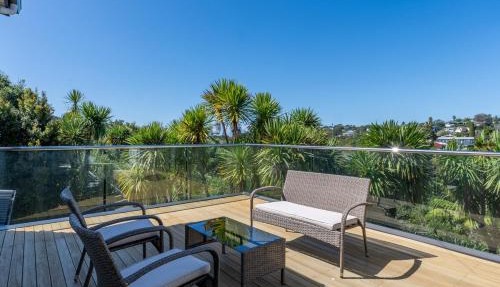 Spacious 4-Bedroom Family Home in Long Bay
