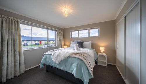 Fiordland Vista Lodge - Te Anau Holiday Home
