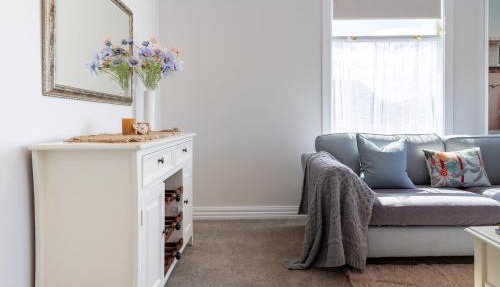 Wai Marino Cottage - Marine Parade, sleeps 5