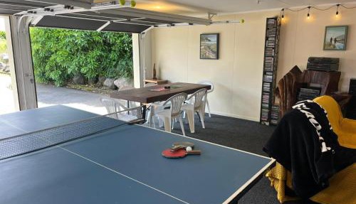 Mount Taranaki Basecamp 4BR Farmhouse & Games Room