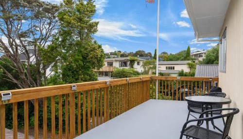 Amanda Lane - Snells Beach Holiday Home