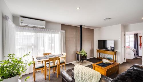 Cozy on Clive - Hastings Holiday Home