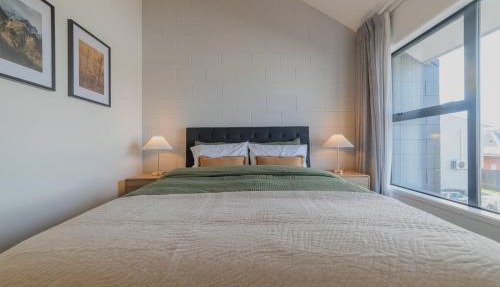 Sherborne Courtyard Retreat 1br with Parking