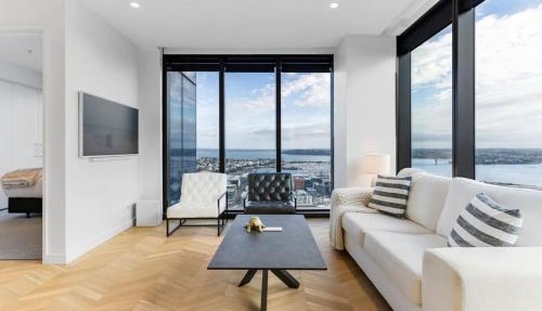 Luxury 2BR Apartment on Albert