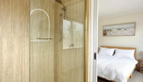 Relaxed Mount Getaway Close to Beach & Town