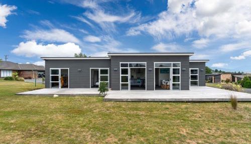 Parekaawa Playhouse - Motuoapa Holiday Home