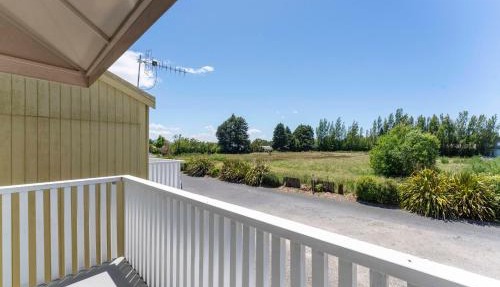 Trailside Escape - Lake Taupo Holiday Home