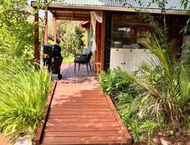 RIMU CABIN 16min drive to Kaiteriteri Beach