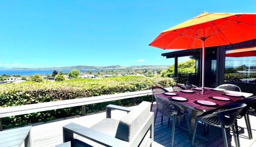 Iconic Taupō Views