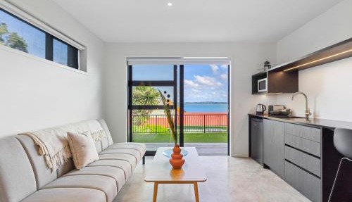 Elegant Coastal Studio with Beach Access and Ocean Views