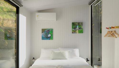 Cosy Dell by Tiny Away