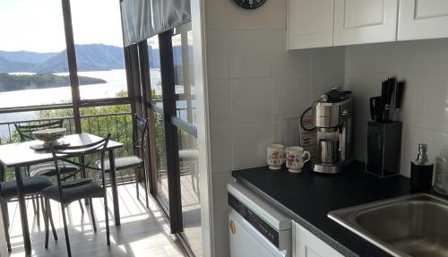 Allports Sea view Apartment with Spa pool