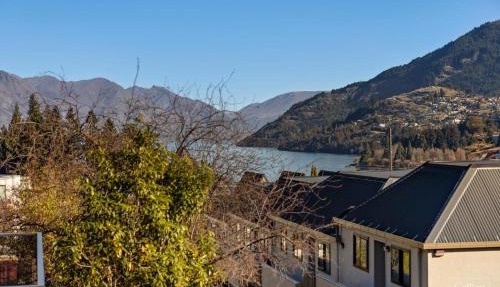 Central Queenstown Residence