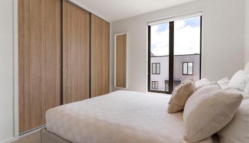 The fern - Boutique Mount Albert Townhouse