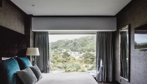 The Residence Suite at Bolton Hotel
