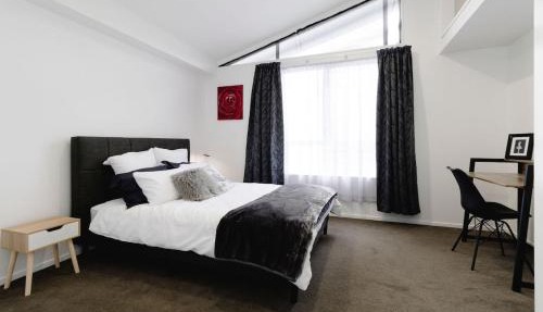 Spacious 3BR Retreat on City Fringe w Free Parking