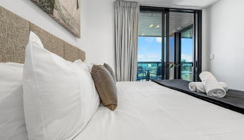 Ellerslie Sanctuary- Modern, quality apartment