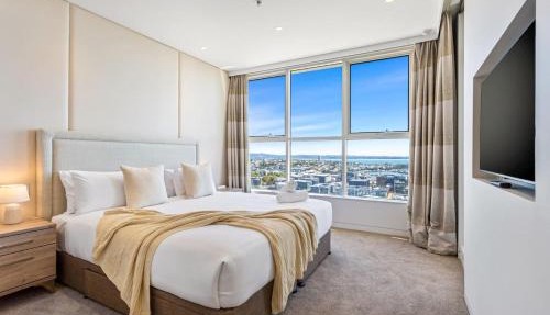 QV Stays Luxury Suite with Views Galore