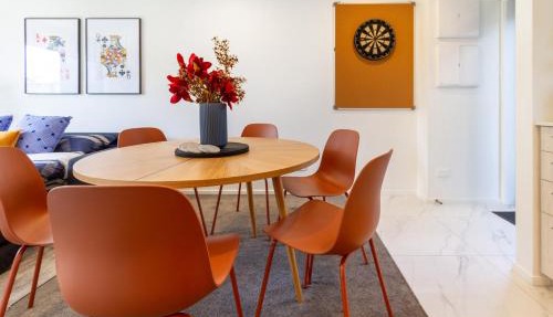 Bright & Stylish 2BR Near Addington Park