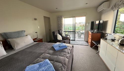Bluebell Lodge and Cottage