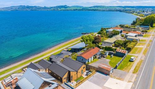 Roam Taupo Upper Terrace Unit 4 - Spa Pool