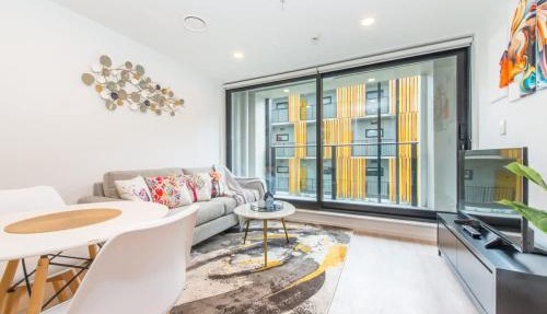 Central Stylish Comfy Studio with Swimming Pool