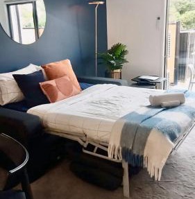 Cozy 2 Bedroom Near City Biking and Trails