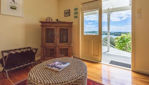 Romantic Cottage Recommended by NZ Herald