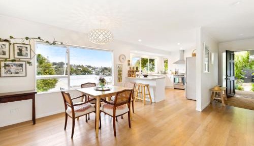 Peaceful Oasis in the heart of Stanmore Bay