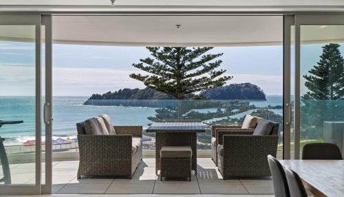 Oceanside Bliss - Absolute Beachfront - Uninterrupted Ocean Views with Pool