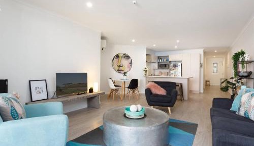 Stylish and Spacious, Downtown Mount Maunganui