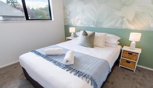 1 Bedroom Gem with Hagley Park at your doorstep
