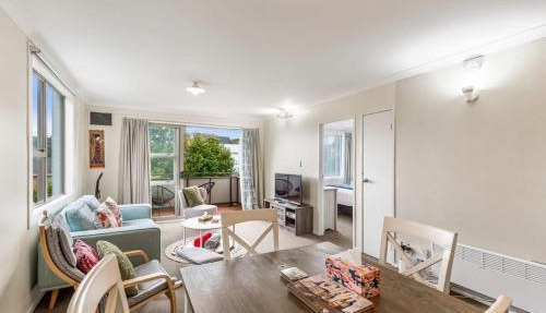 Lovely 2-Bedroom Rental with Parking Zodiak Stays