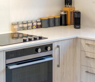 Vibrant Central Christchurch Pad 2 bed 1 bath with park