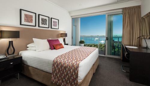 Hotel on Devonport