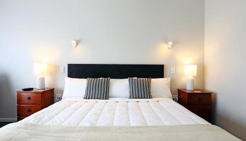 289 Midway Motel