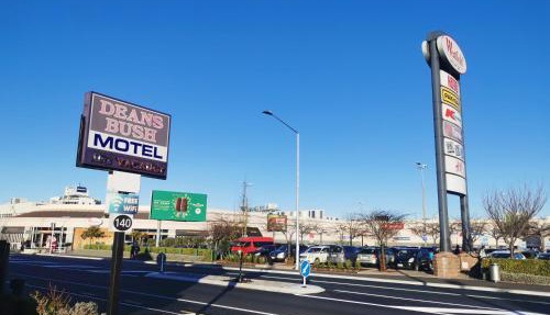 Deans Bush Motel