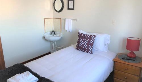 Ranfurly Hotel