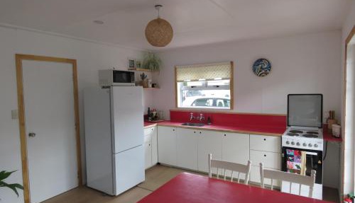 Pohutukawa Bach