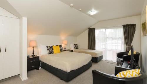 Ellena Court Motel