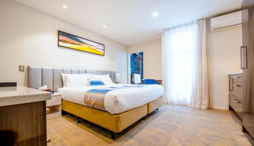 Alpine Hotel