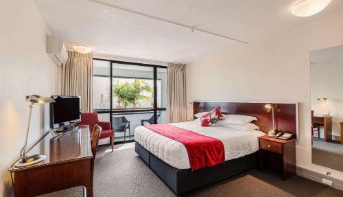 The Parnell Hotel & Conference Centre