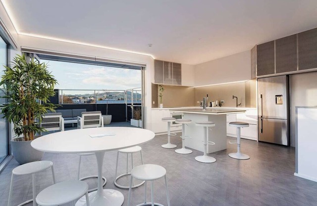 Futuristic Modern Central Accommodation by Aotearoa Escapes