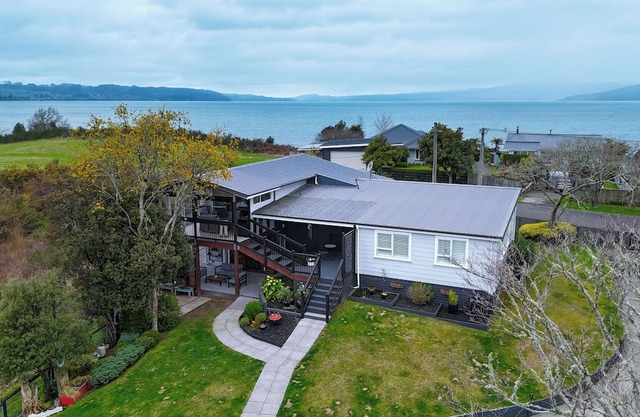 Kiwi Retreat by Aotearoa Escapes